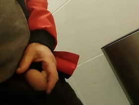 Писаю в туалете торговова центра chinese gay porn teen