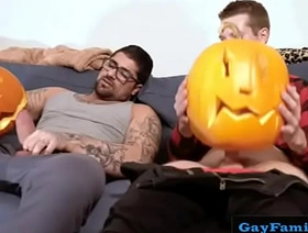 Servicing Daddy's big cock hot korean gay sex porn