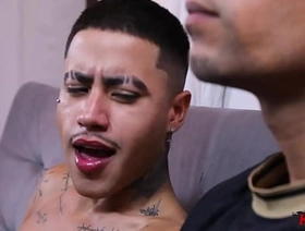 Provocando meu tio no jogo de futebol hot asian hunk gay porn